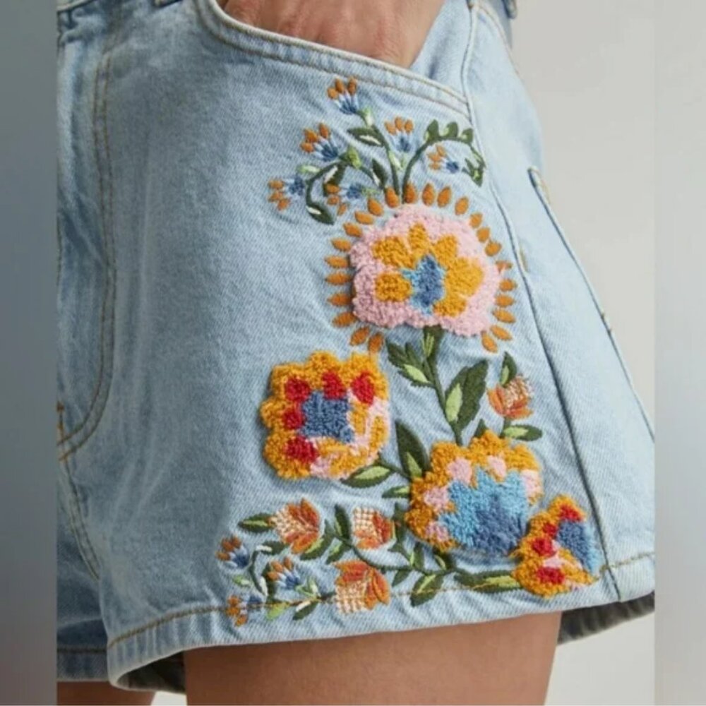 Farm Rio Summer Garden Embroidered Denim Shorts High-Waist Light Wash Size 32 - Picture 3 of 9